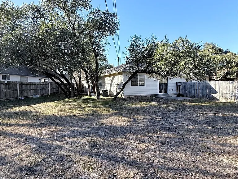 8621 Talyne Chaise Cir #B — Photo 18