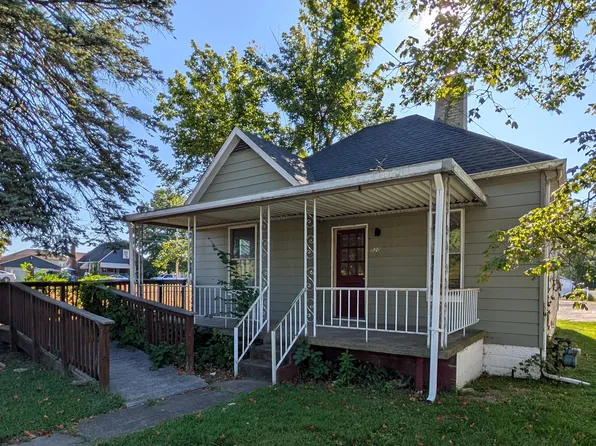 520 Pike St, Washington, PA 15301