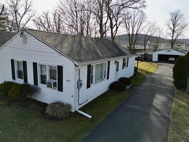 1st image of 4039 Rockwell Ave