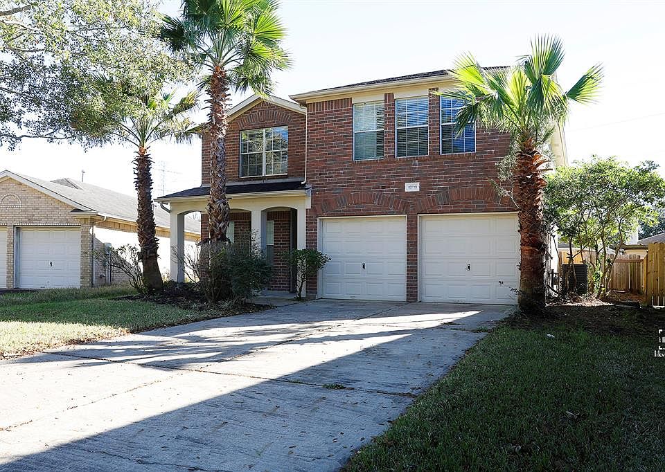 1st image of 19719 Canyon Gate Ct
