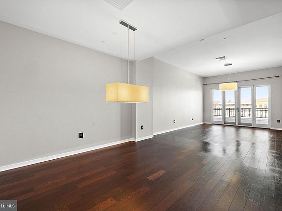 5th image of 530 Harlan Blvd Unit 704