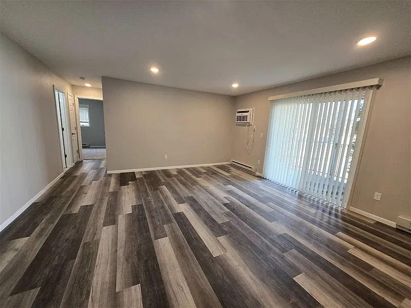 2 bed, 1.0 bath, 900 sqft, $950 — Photo 3