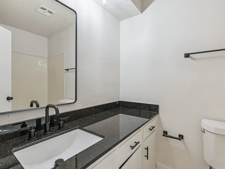 1209 Roosevelt St #2 — Photo 19