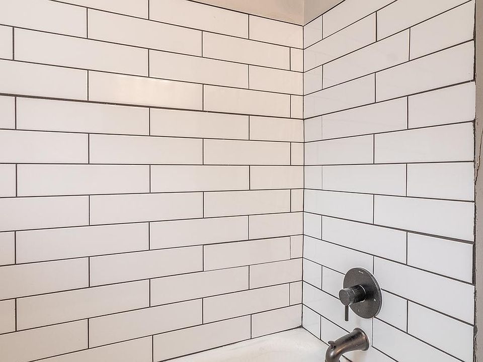 1st image of 3001 W 8th St Unit 2R