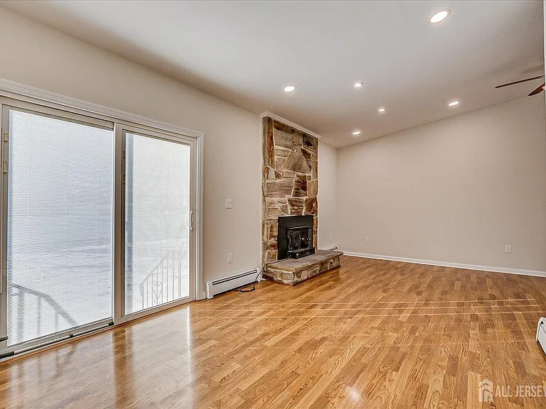 145 Somerset Ave — Photo 16