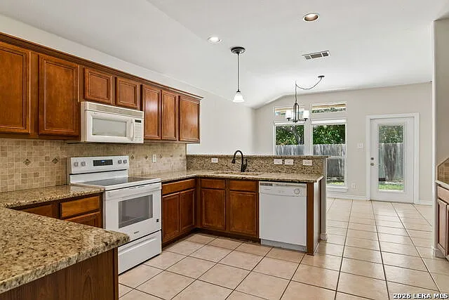 1303 Bluff Frst — Photo 14
