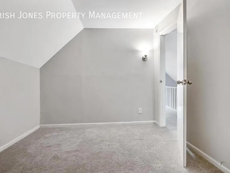 350 Herkimer St — Photo 16
