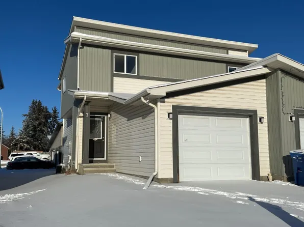 7 Greenhouse Pl, Red Deer, AB T4P 0S5