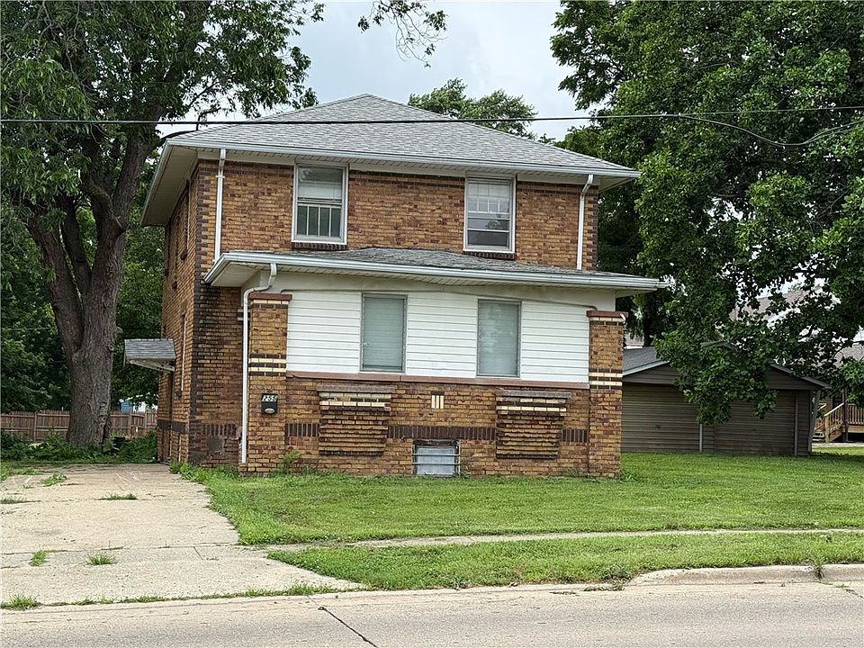 1st image of 255 N 27th St