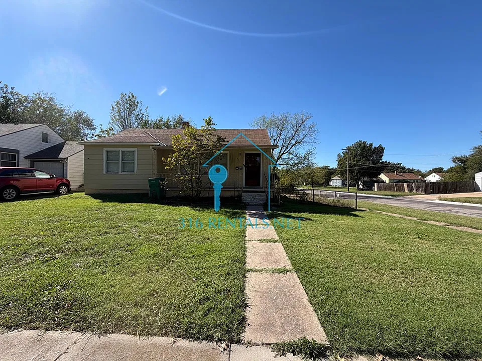 957 N Old Manor Rd