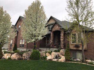 1086 W 3300 N, Pleasant View, UT 84414