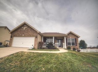 3915 Appaloosa Dr, Swansea, IL 62226