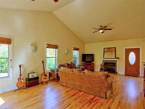2nd image of 558 Grand Oaks Dr