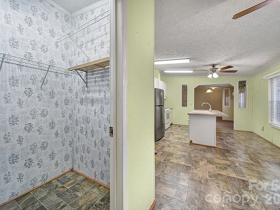 4th image of 2236 White Heron Rd