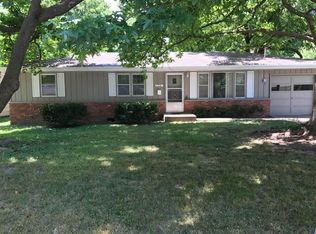 1331 S Estate Ave, Springfield, MO 65804