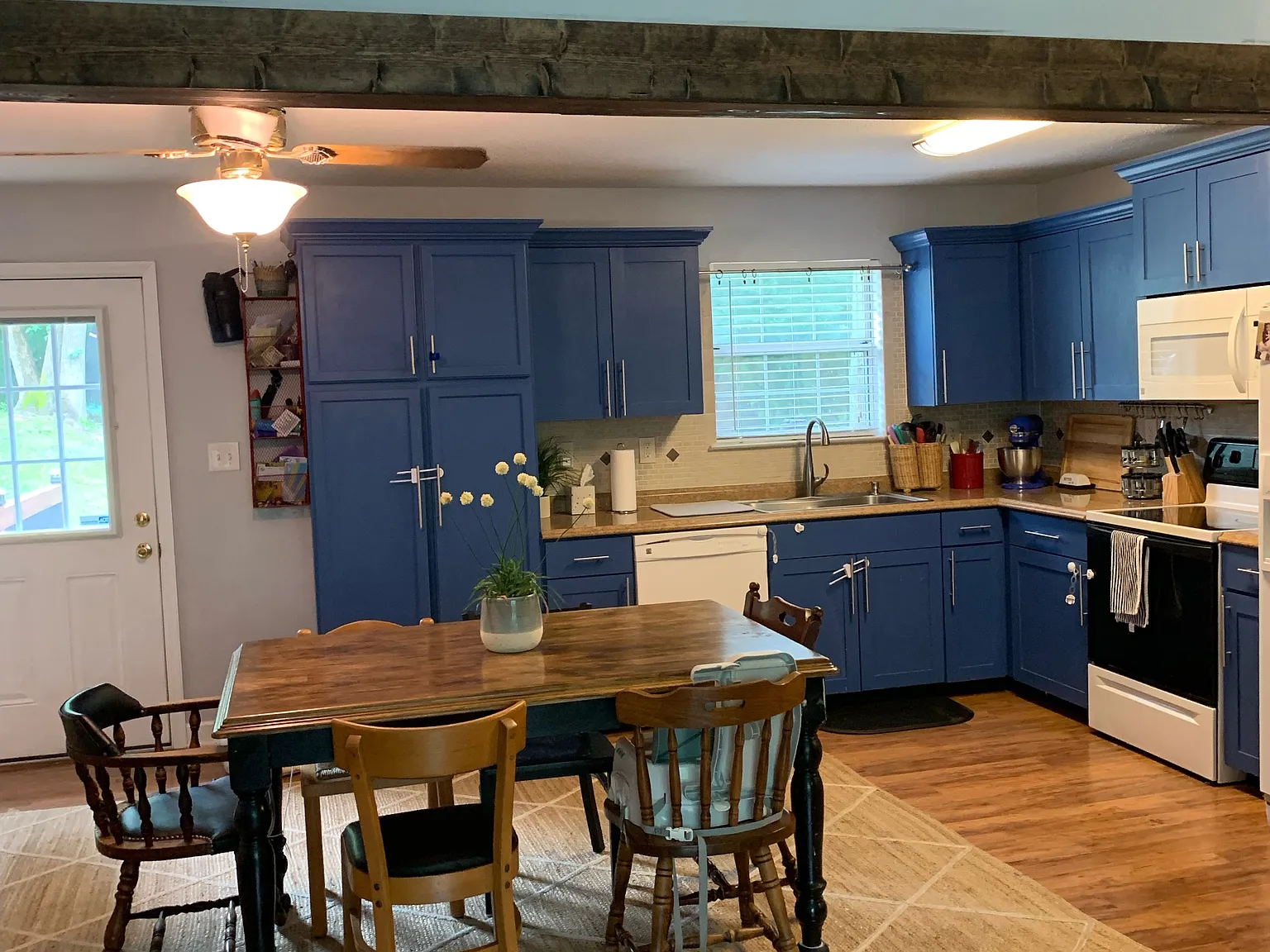 3 bed, 1450 sqft, $2,200 — Photo 2