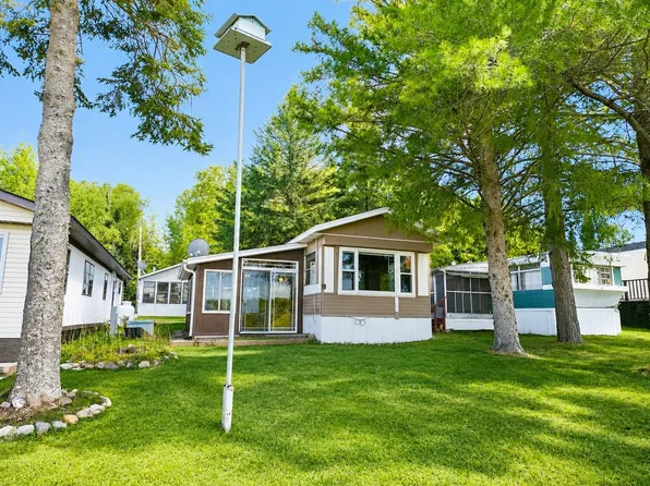7084 Sundown Ln, Land O Lakes, WI 54540