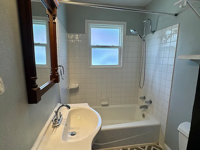501 N University Blvd — Photo 8