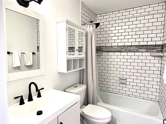 5th image of 4335 Aegean Dr APT 216A