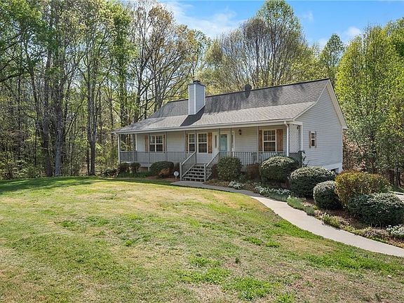 2nd image of 7598 Hampton Rd