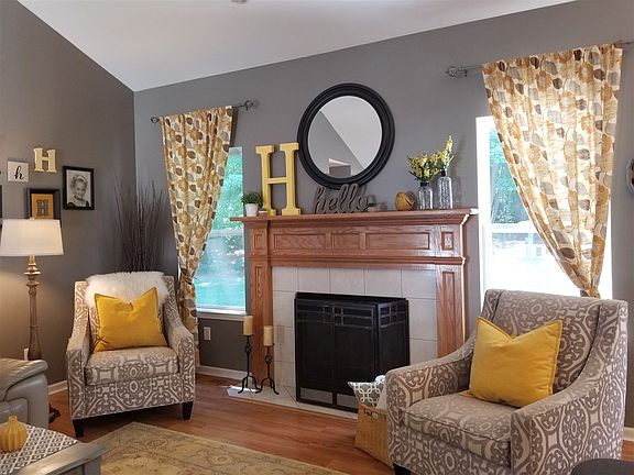 3rd image of 9122 Pembrook Dr