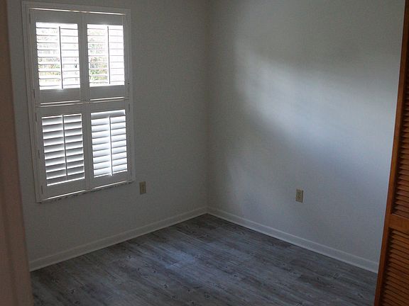 3rd image of 471 Vin Rose Cir SE