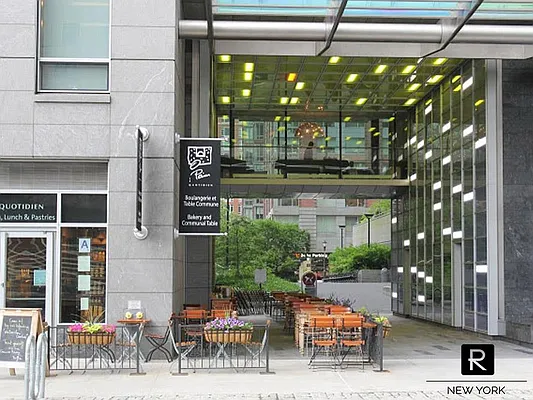 Rented by R New York | media 86