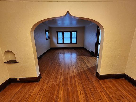2nd image of 2219 11th St #1ed82f168