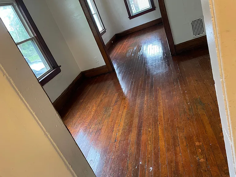 Diringer Pl — Photo 2