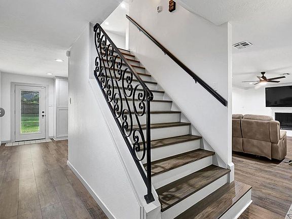 5th image of 2630 Centurian Cir