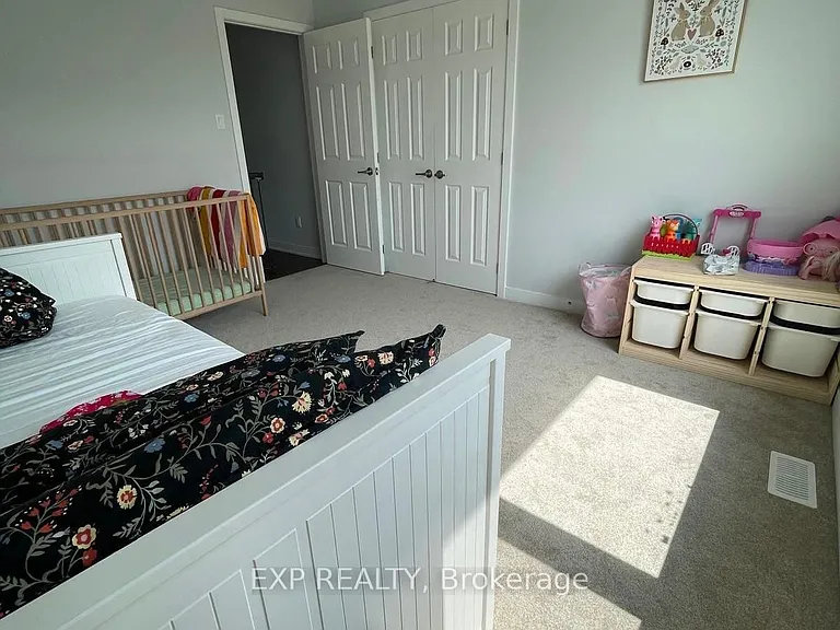 1045 Curraglass Walk — Photo 13