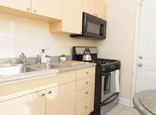 1942 E 74th St APT 3B, Chicago, IL 60649