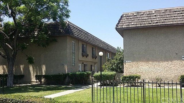 1st image of 4419 Merced Ave #1/2
