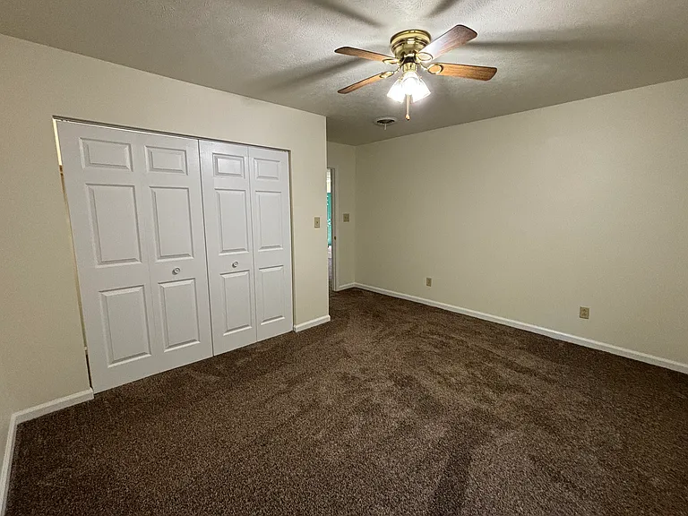1942 Hudspeth Rd #6 — Photo 16