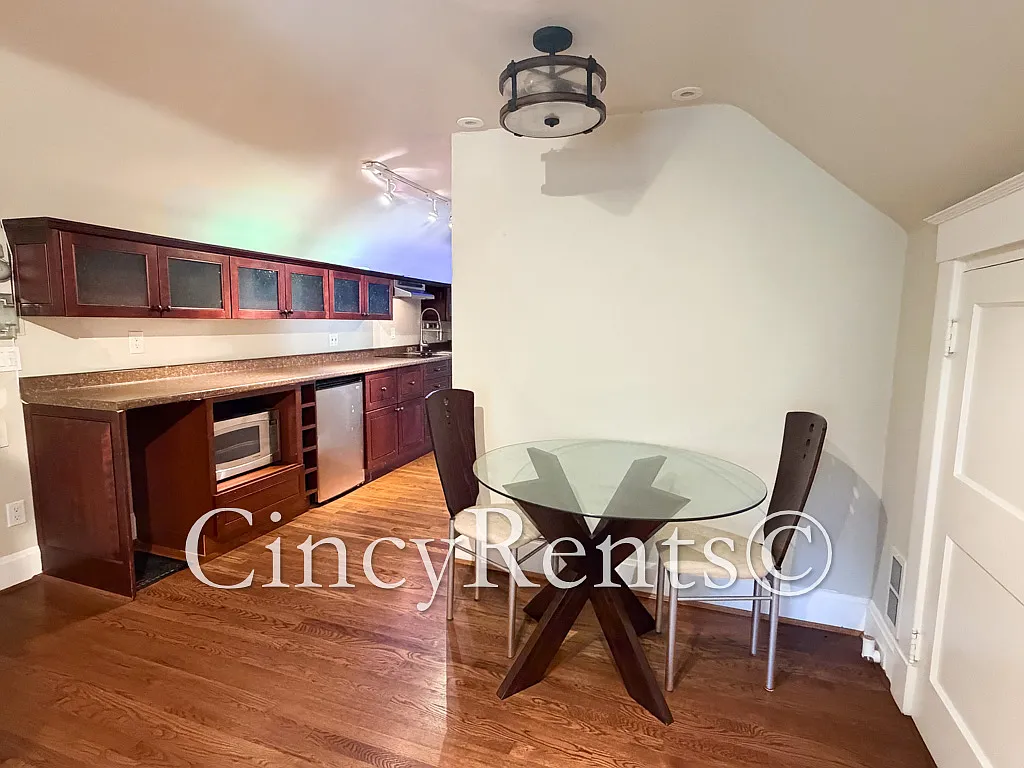 1 bed, 550 sqft, $950 — Photo 3