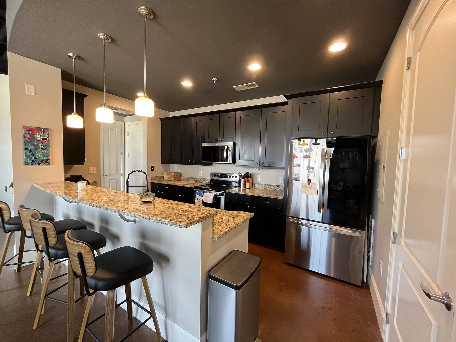 2 bed, 952 sqft, $2,100 — Photo 3
