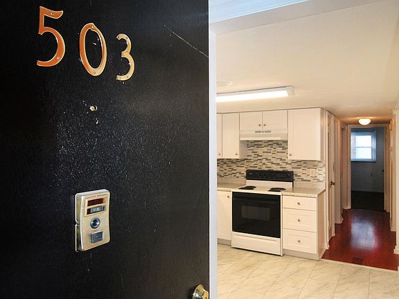 5th image of 1617 Woodrow Dr APT 503