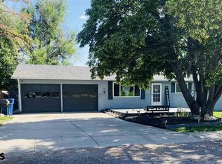 2318 Highland Dr, Scottsbluff, NE 69361