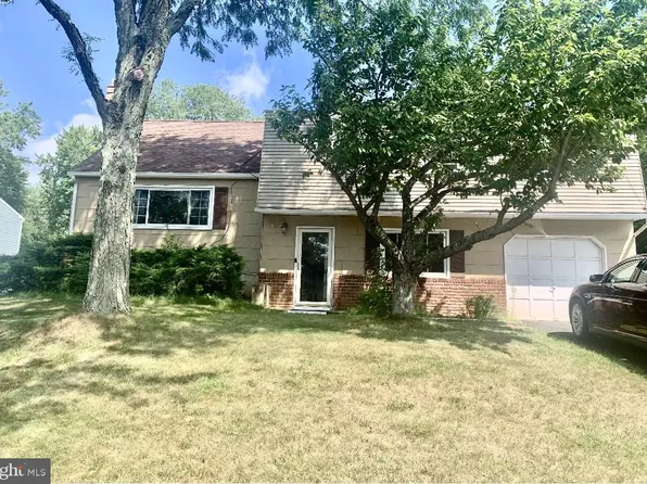 1272 Palomino Dr, Warrington, PA 18976