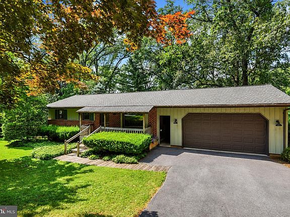 5th image of 3702 Diane Ave