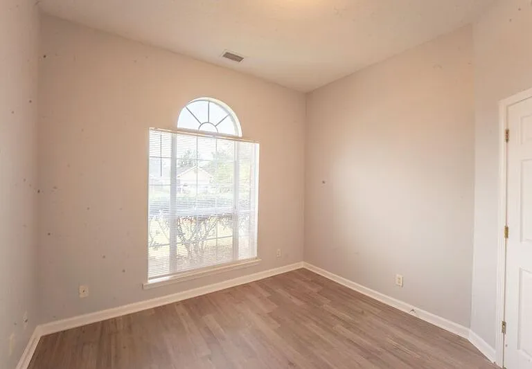 123 W Tisbury Ln — Photo 21