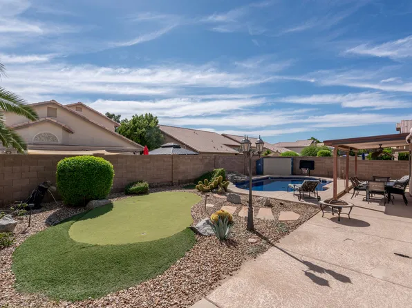 5617 W Blackhawk Dr, Glendale, AZ 85308