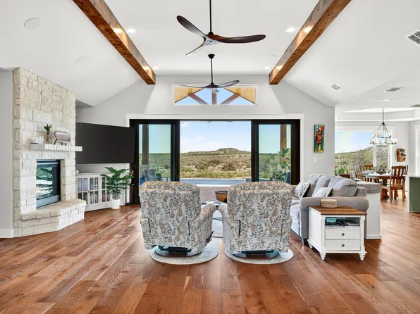 743 Vista Ridge Dr, Round Mountain, TX 78663