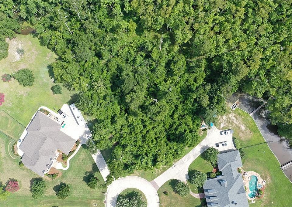 1st image of 247 Highland Bluff Dr