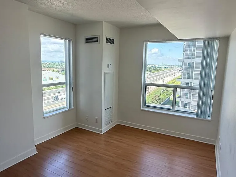 36 Lee Centre Dr #1203 — Photo 2