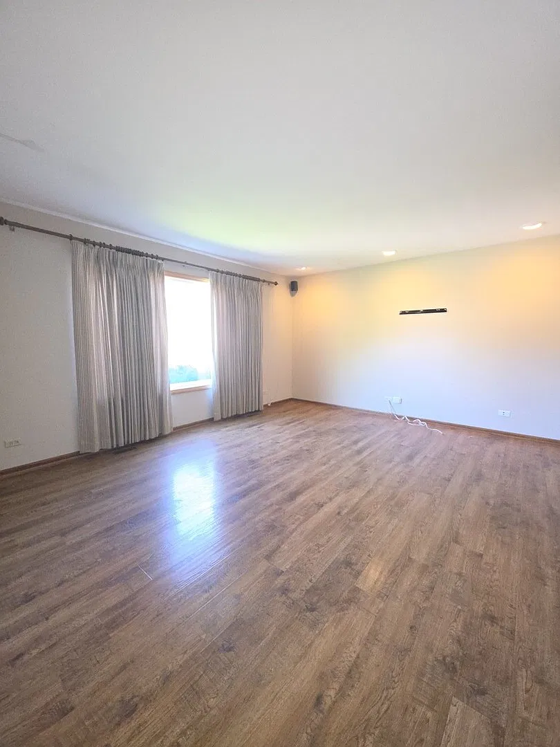 2 bed, 1208 sqft, $1,695 — Photo 4