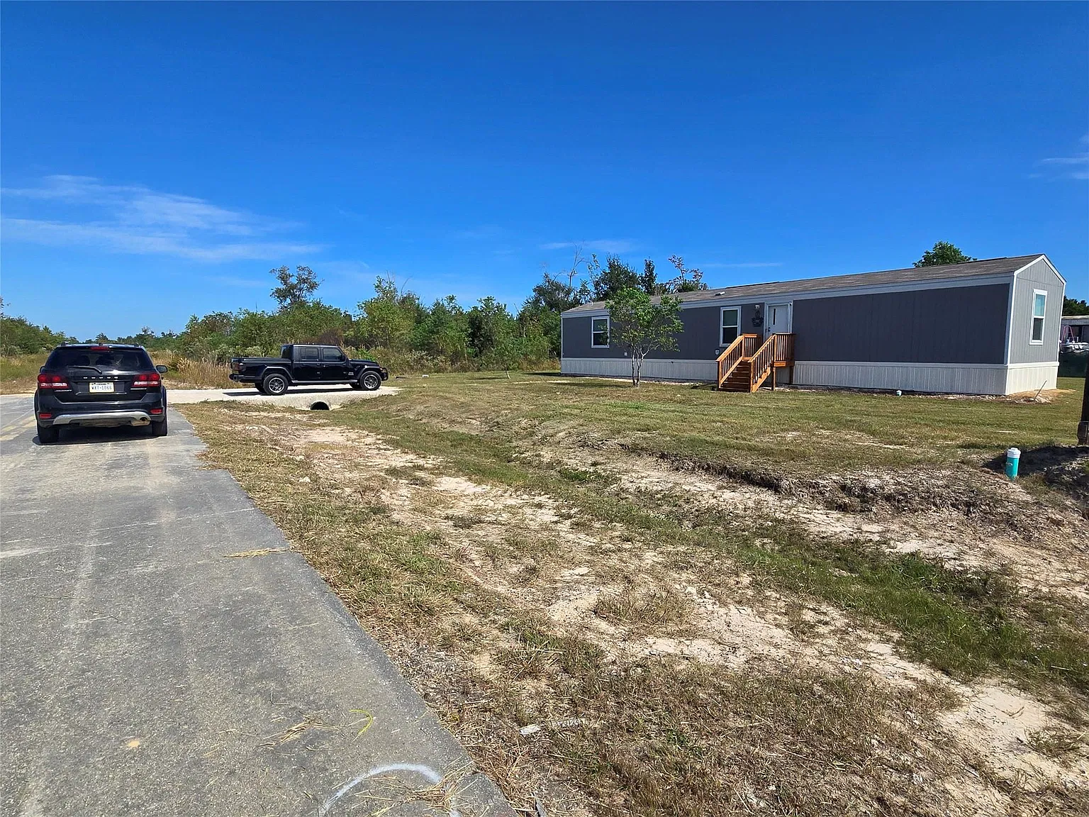 3 bed, 2.0 bath, 924 sqft, $1,200 — Photo 3