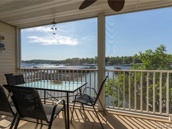 180 Lakeview Resort Blvd #2B, Sunrise Beach, MO 65079
