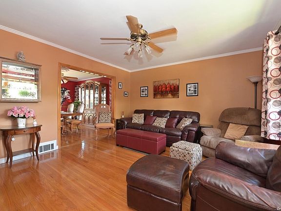3rd image of 1535 Falmouth Ave