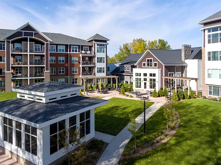 The Legends of Woodbury 55+ Apartments — Photo 10